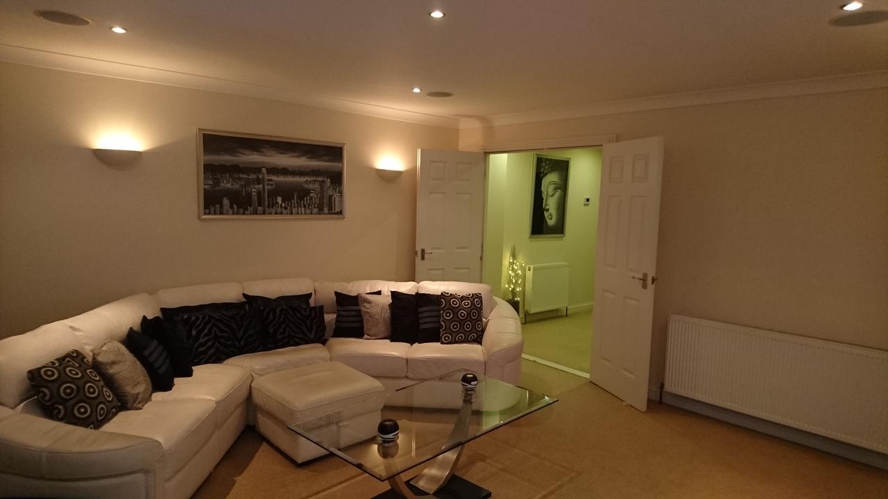 Crown Luxury Serviced Apartment Inverness Exterior photo