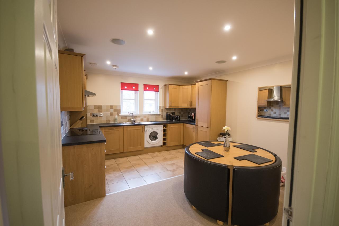 Crown Luxury Serviced Apartment Inverness Exterior photo