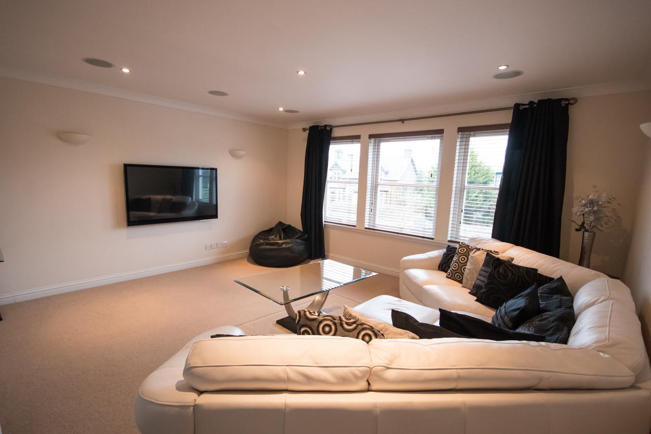 Crown Luxury Serviced Apartment Inverness Exterior photo