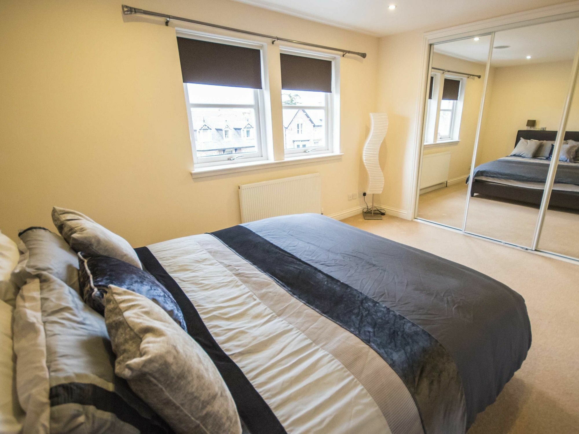 Crown Luxury Serviced Apartment Inverness Exterior photo